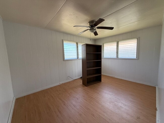 Building Photo - Single level 3 bedroom/1.5 Bath