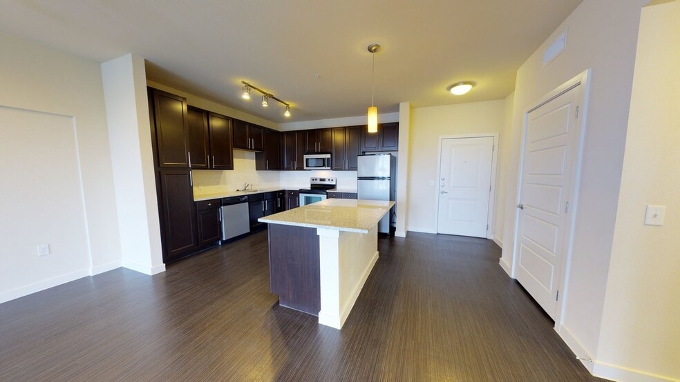 Zang Triangle 390 E Oakenwald St Dallas TX 75203 Apartment Finder