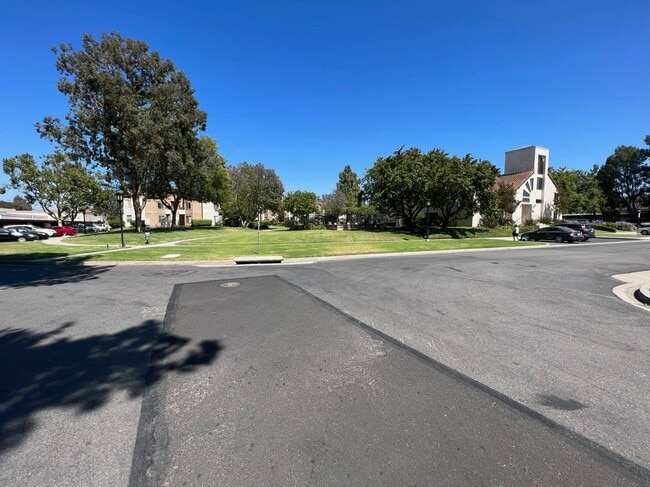 Building Photo - 1706 Sinaloa Rd