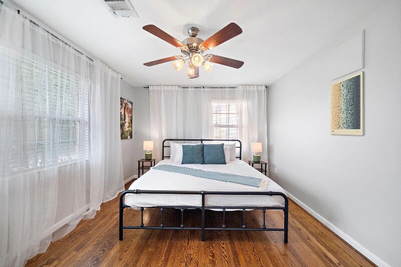 Building Photo - 3237 Rosedale St