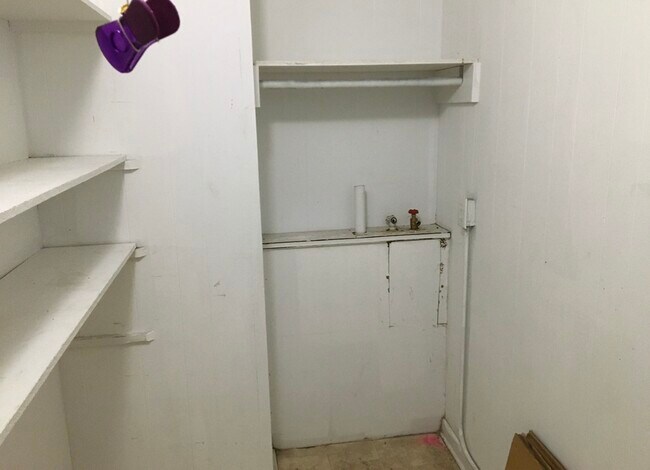 Building Photo - 129 Ridgedale Dr