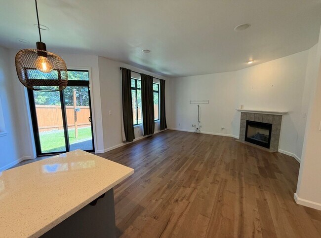 Building Photo - 4bd/2.5ba Snohomish Home