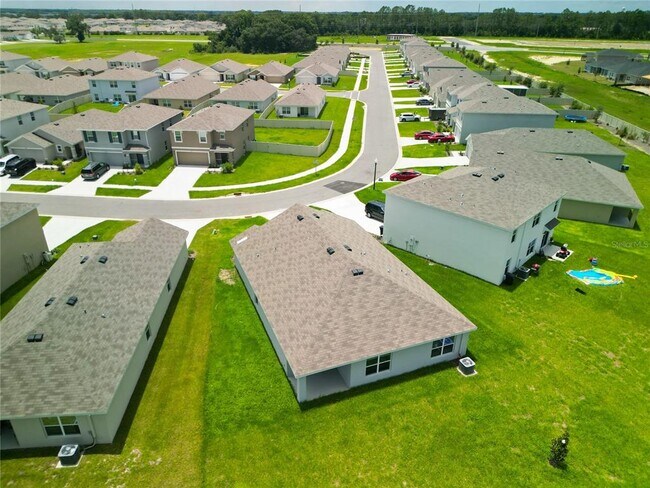 Building Photo - 8561 SW 46th Ave