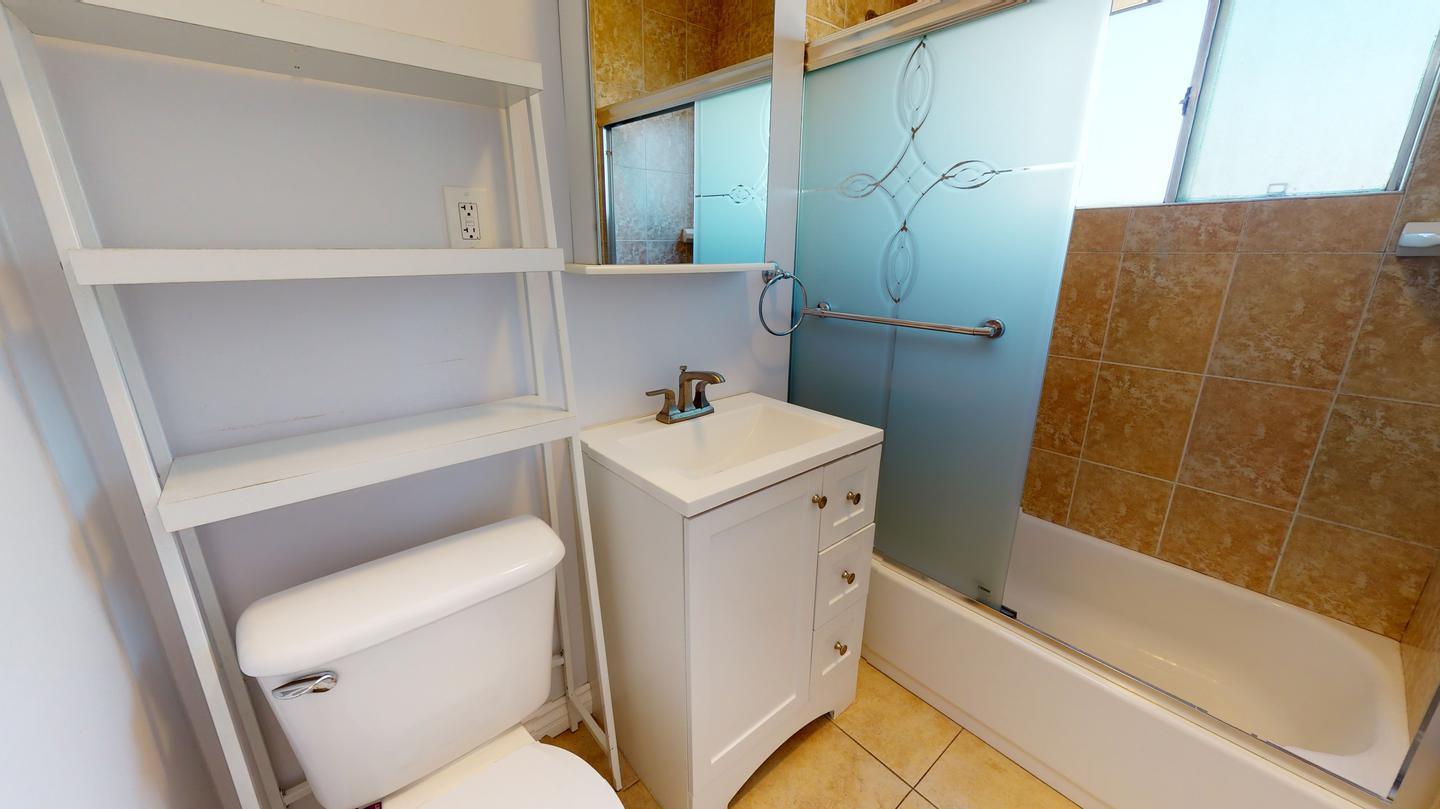 Building Photo - Modern & Spacious Home in East LA – Great Value and Prime Location!