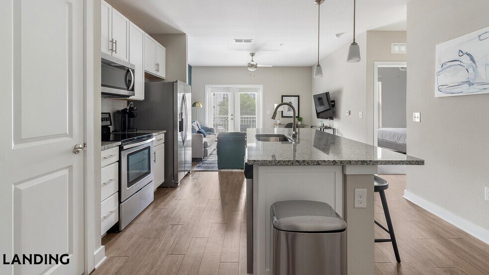 Building Photo - 215 Hunters Lk Wy