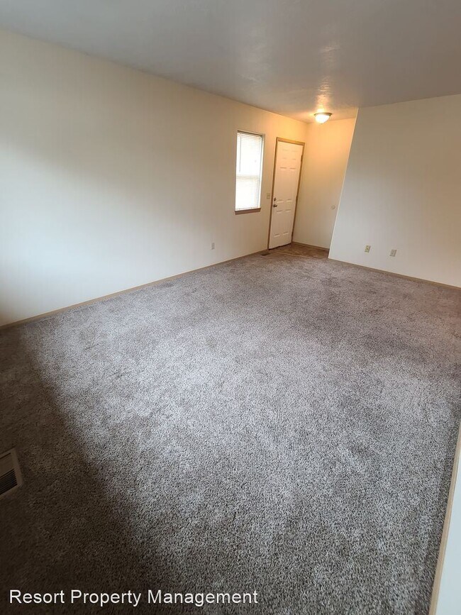 Building Photo - 3 br, 2 bath House - 2337 N. 13th St