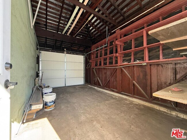 Building Photo - 15962 Gault St