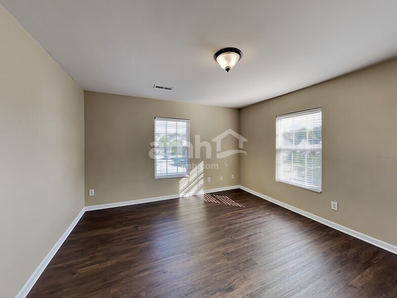 Building Photo - 6001 Ricker Rd