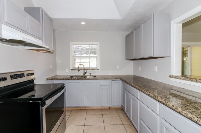 Building Photo - 2147 Frey Rd