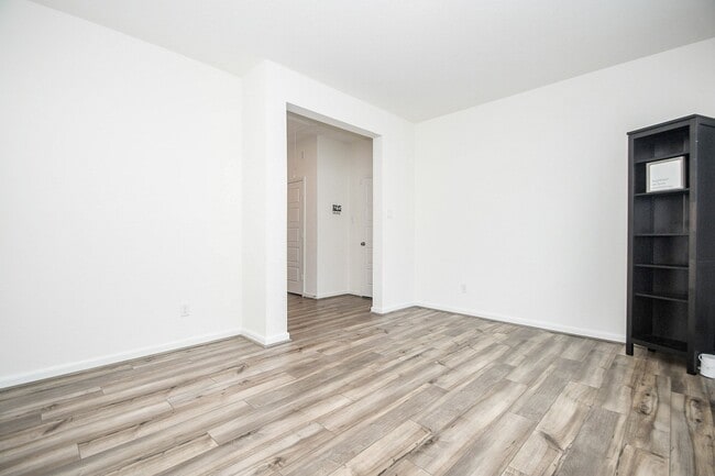 Building Photo - 3043 Kastania Ln