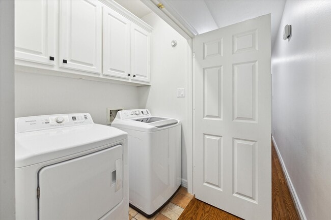 Building Photo - 13639 Brookbluff Ln