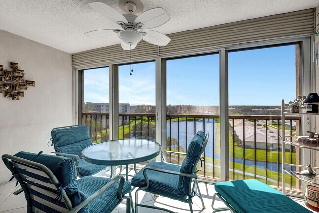 Building Photo - 6866 Huntington Ln