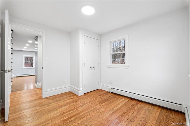 Building Photo - 66 Secor Rd