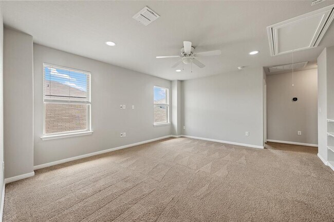 Building Photo - 124 Guemal Rd