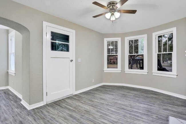 Building Photo - 2227 Blanding Blvd