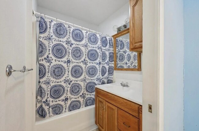 Building Photo - 5710 Glasgow Ln