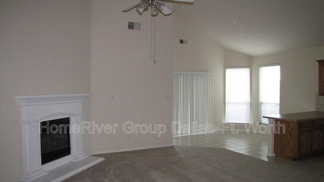Building Photo - 6353 Ferncreek Ln