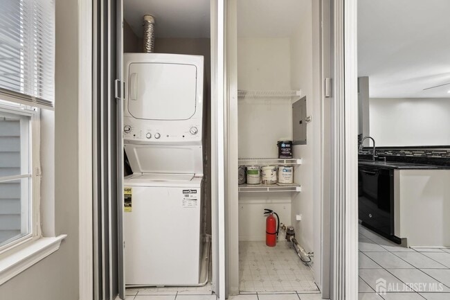 Building Photo - 1707 Ridgeview Ct