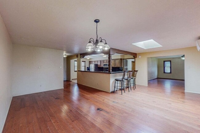 Building Photo - 501 Calle De