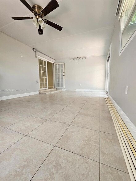 Building Photo - 1020 N 74th Way