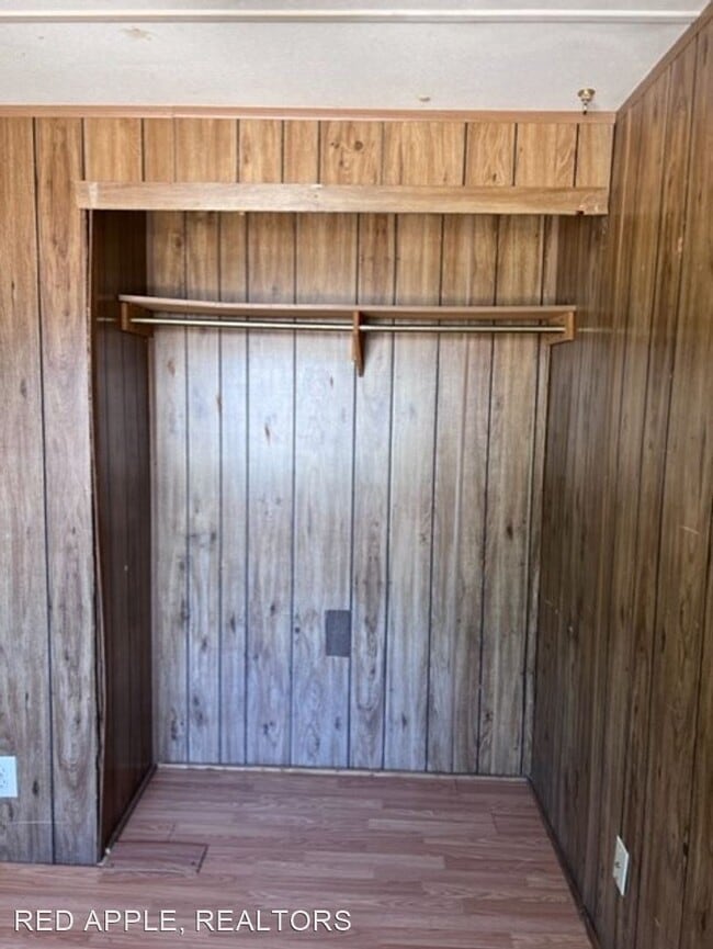 Building Photo - 3 br, 2 bath House - 601 Chapel Hill Rd