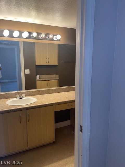 Building Photo - 8000 W Badura Ave