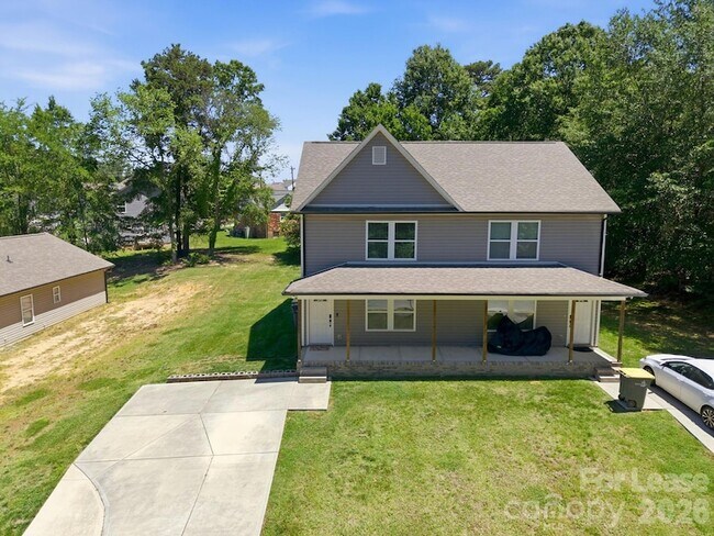 Building Photo - 1361 Ontario Dr
