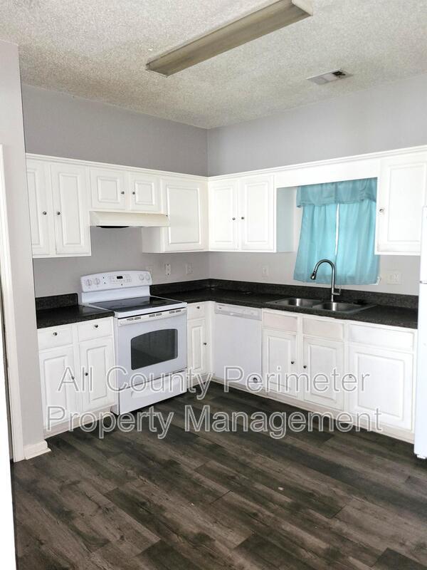 Building Photo - 7620 Creekside Ln