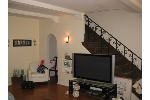 Living Room - 409 S Cochran Ave