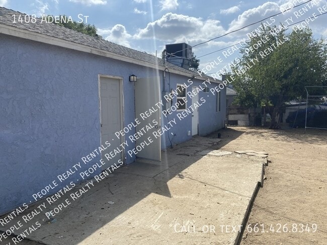 Building Photo - 1408 Adena St