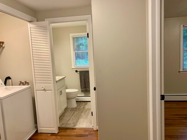 Building Photo - 62 Cisar Rd