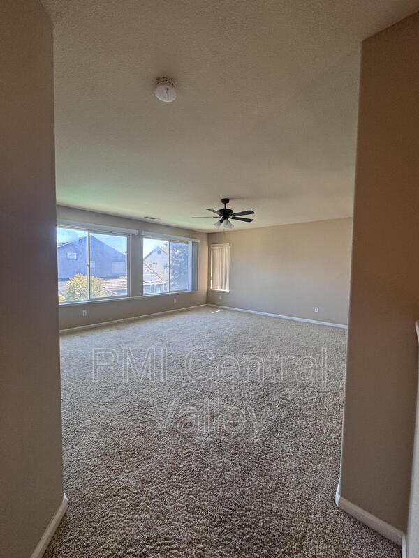 Building Photo - 2044 London Ave