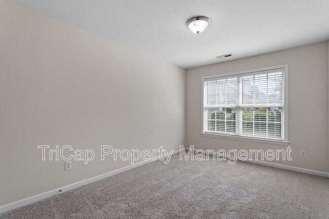 Building Photo - 2017 Ollivander Dr