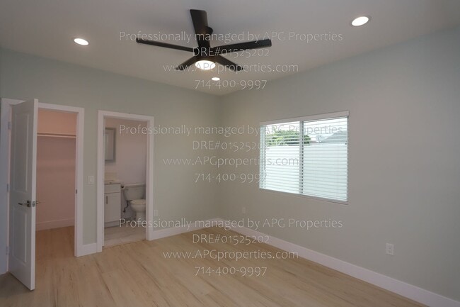 Building Photo - 9565 Mansor Ave
