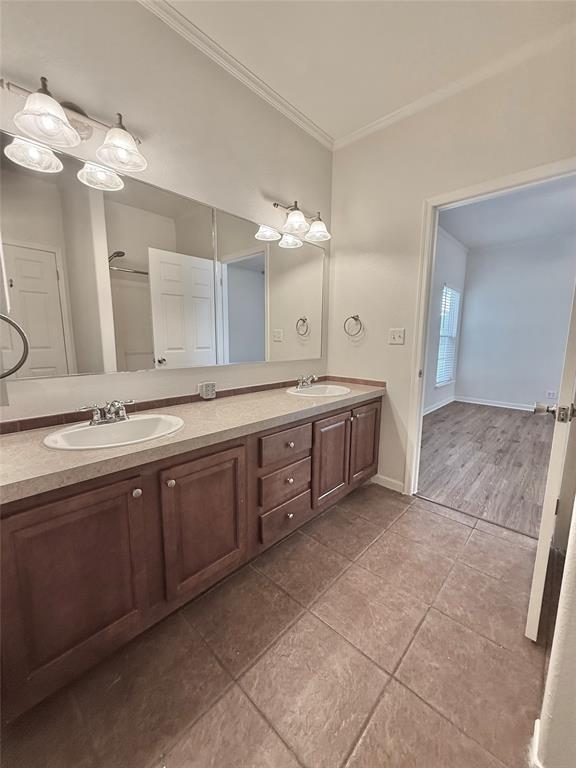 Building Photo - 289 Heatherwood Dr