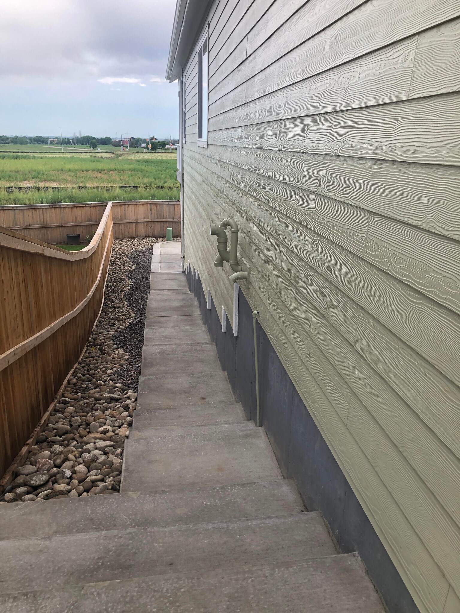 Stair to backyard - 537 High Point Dr