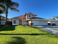 Building Photo - LARGE 4 BEDROOM 3 BATHROOM HOME IN MORENO ...