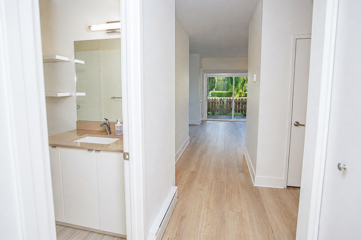 Building Photo - 151 Shoreline Ct