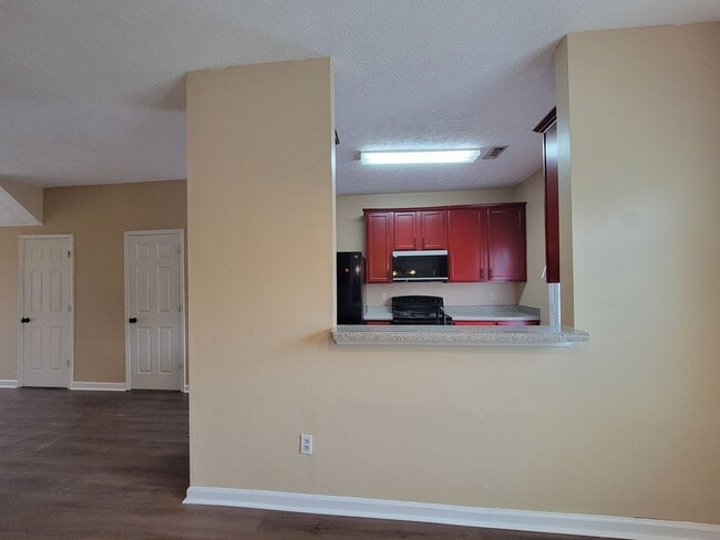 Building Photo - 2 Story-Townhome - 1 Car Garage - Gated Community - Camp Creek