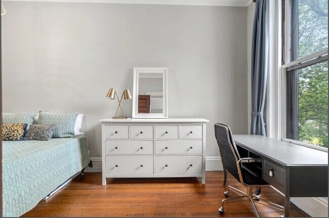 Building Photo - 377 Commonwealth Ave