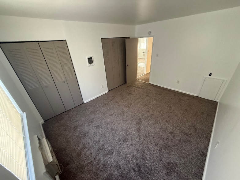 Building Photo - 800 Cedar St