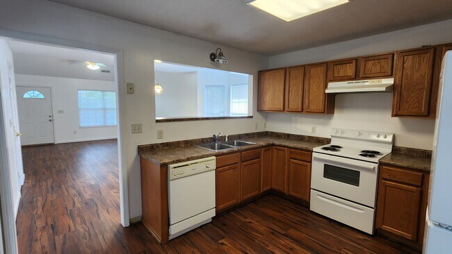 Building Photo - 1524 Mayberry Ln