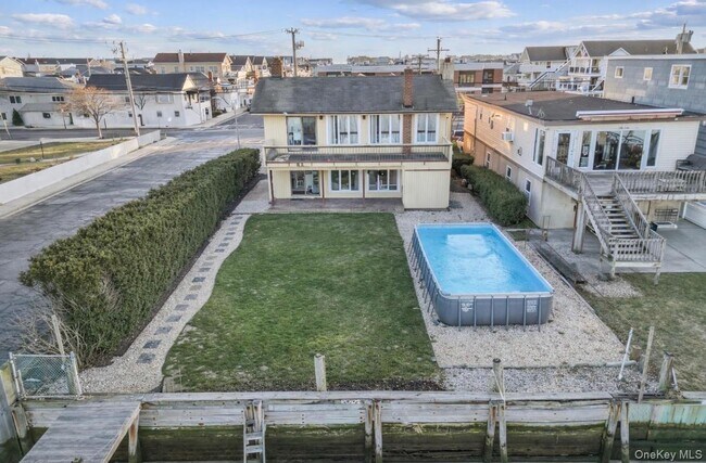 Building Photo - 115 Maryland Ave