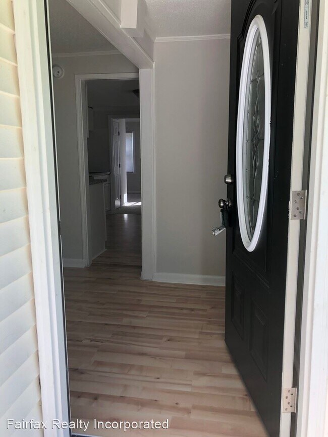 Building Photo - 3 br, 2 bath House - 510 E Nelson Ave