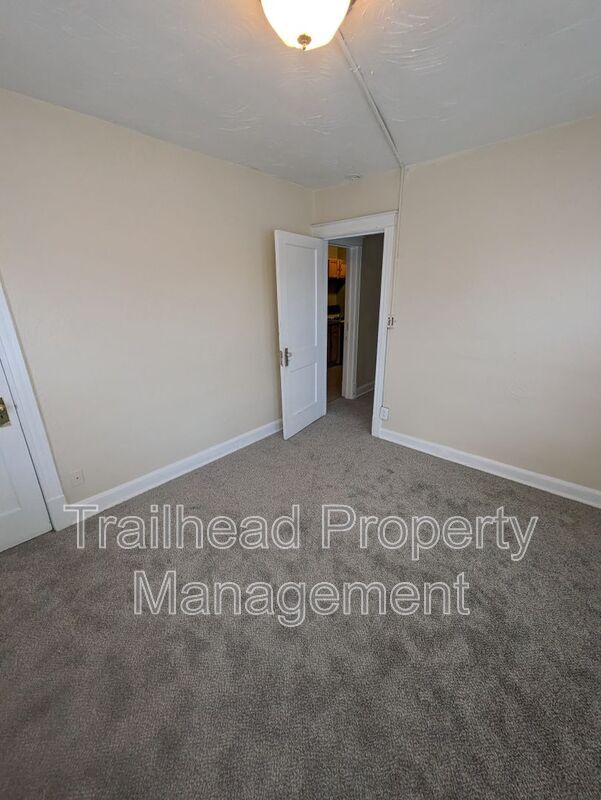 Building Photo - 4002 Warwick Blvd