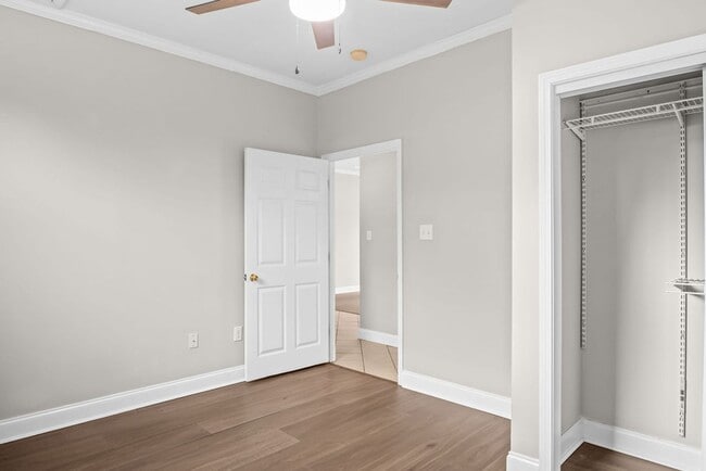 Building Photo - Riverside 2BR/2BA Cottage – Minutes from Downtown Knoxville