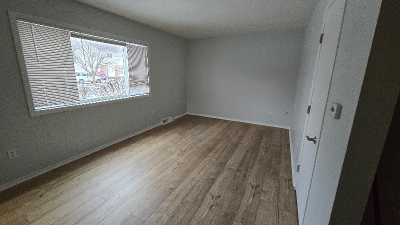 Building Photo - 1939 Perth St