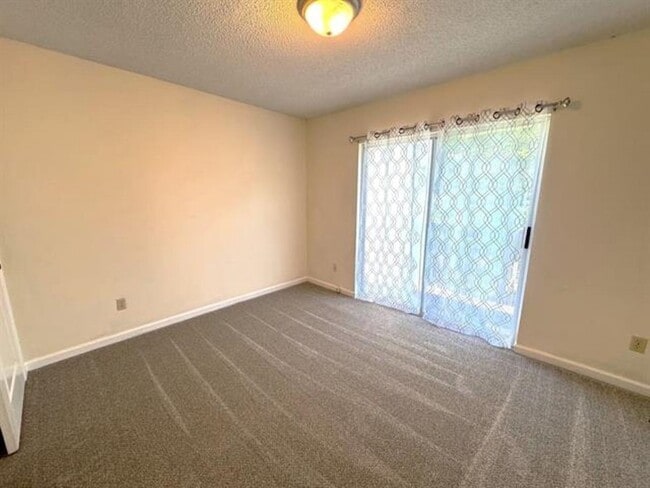 Building Photo - 1515 Paul Russell Rd