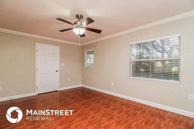 Building Photo - 1277 W Forest Lake Dr