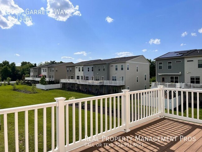 Building Photo - 8907 Garrett Way